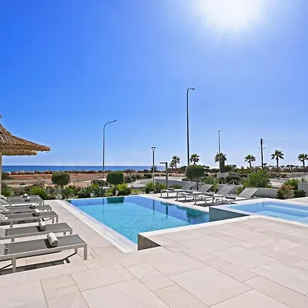 Suncity Spirit - Luxury Beachfront Σπίτι διακοπών