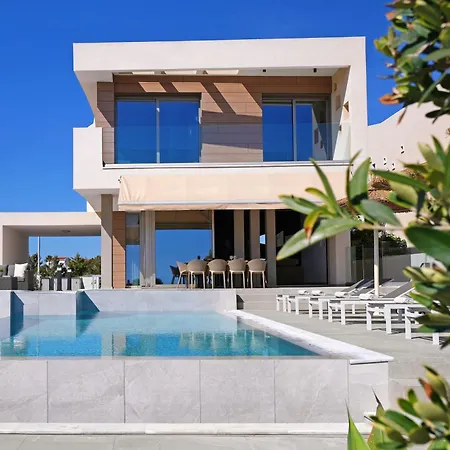 Suncity Spirit - Luxury Beachfront Σπίτι διακοπών Αγία Νάπα