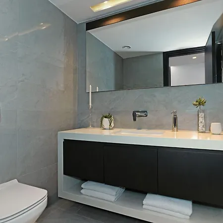 Suncity Spirit - Luxury Beachfront *