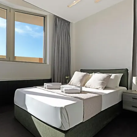 Suncity Spirit - Luxury Beachfront * Αγία Νάπα